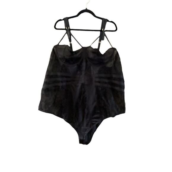 Torrid Curve Body Suit - Picture 1 of 14